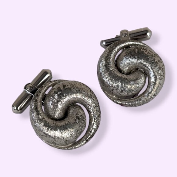 V. Destino Swirl Cufflinks - Picture 1 of 6